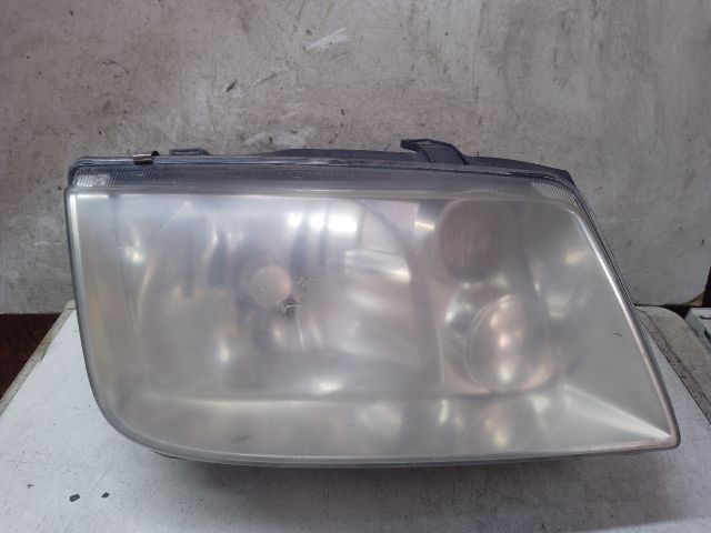 bontott VW BORA Jobb Fényszóró