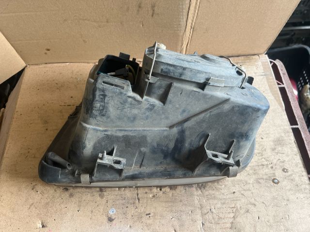 bontott VW BORA Jobb Fényszóró