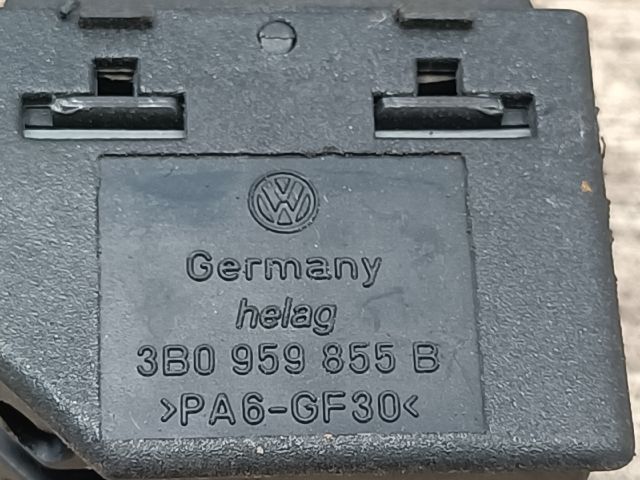 bontott VW BORA Jobb hátsó Ablakemelő Kapcsoló