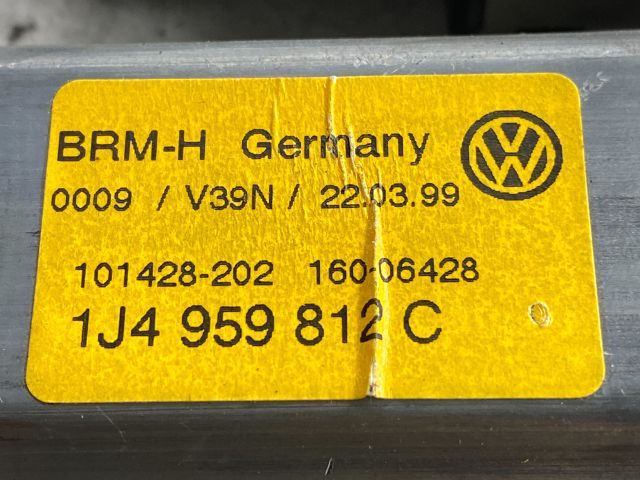 bontott VW BORA Jobb hátsó Ablakemelő Motor