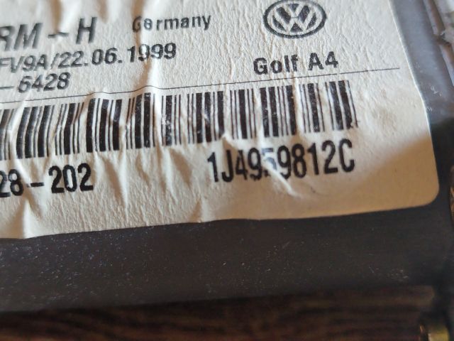 bontott VW BORA Jobb hátsó Ablakemelő Motor