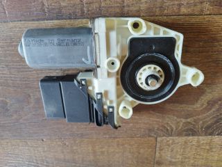 bontott VW BORA Jobb hátsó Ablakemelő Motor