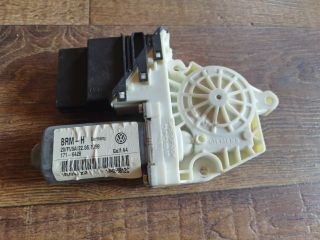 bontott VW BORA Jobb hátsó Ablakemelő Motor