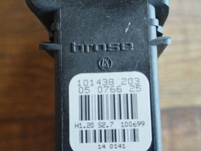 bontott VW BORA Jobb hátsó Ablakemelő Motor