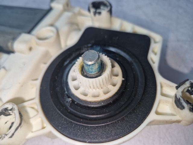 bontott VW BORA Jobb hátsó Ablakemelő Motor