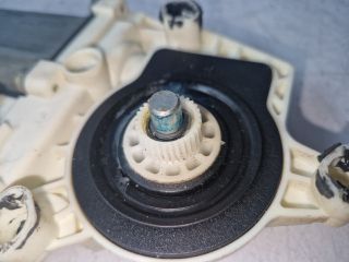 bontott VW BORA Jobb hátsó Ablakemelő Motor