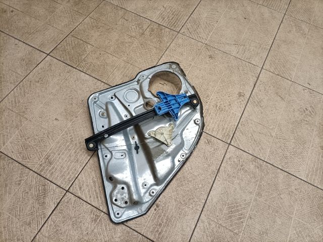 bontott VW BORA Jobb hátsó Ablakemelő Szerkezet (Elektromos)