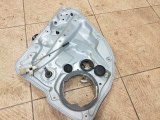 bontott VW BORA Jobb hátsó Ablakemelő Szerkezet (Mechanikus)