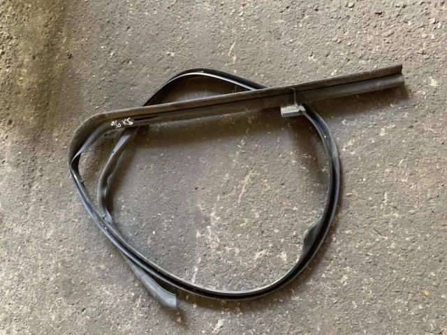 bontott VW BORA Jobb hátsó Ajtó Szigetelés