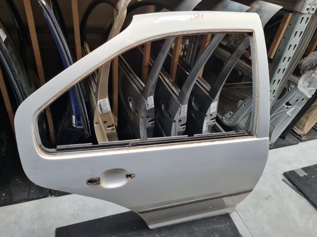 bontott VW BORA Jobb hátsó Ajtó (Üres lemez)