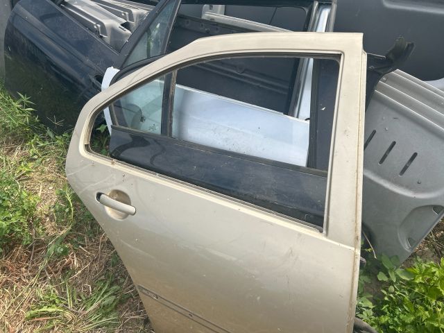 bontott VW BORA Jobb hátsó Ajtó (Üres lemez)