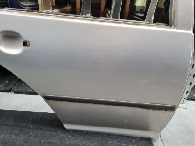 bontott VW BORA Jobb hátsó Ajtó (Üres lemez)