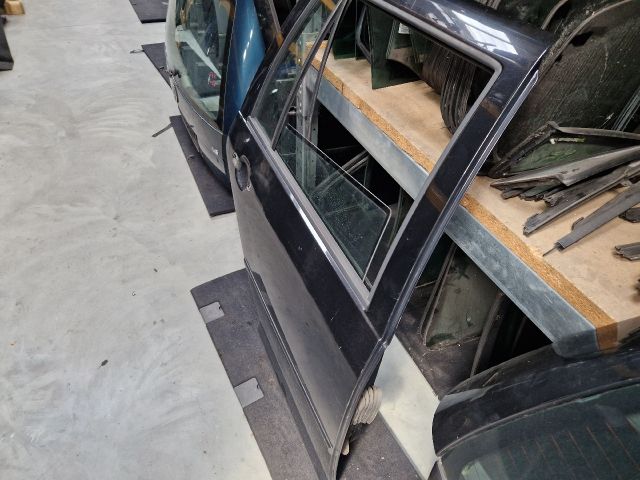 bontott VW BORA Jobb hátsó Ajtó (Üres lemez)