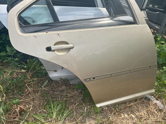 bontott VW BORA Jobb hátsó Ajtó (Üres lemez)