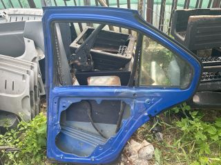 bontott VW BORA Jobb hátsó Ajtó (Üres lemez)