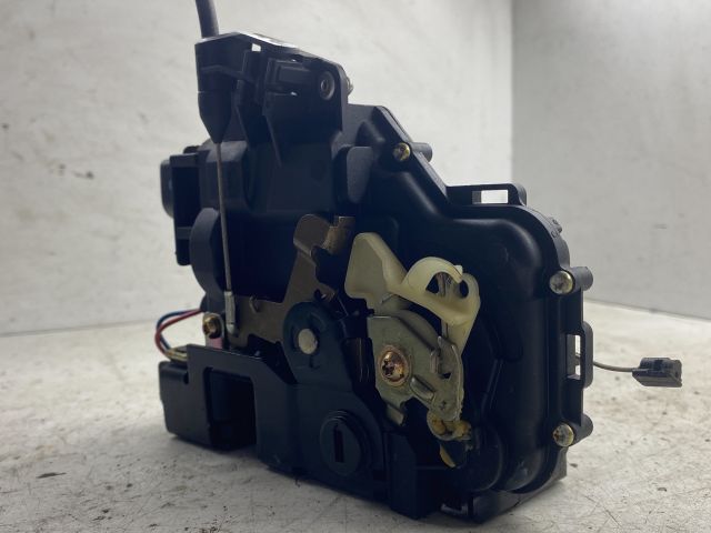 bontott VW BORA Jobb hátsó Ajtózár