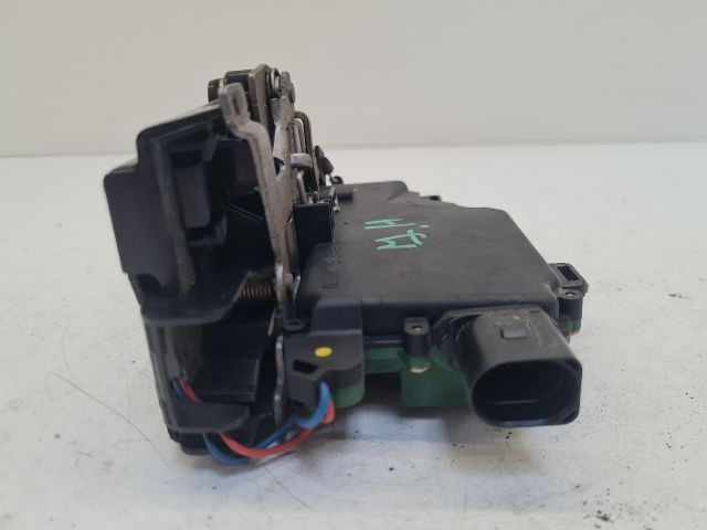 bontott VW BORA Jobb hátsó Ajtózár