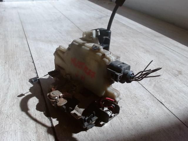 bontott VW BORA Jobb hátsó Ajtózár