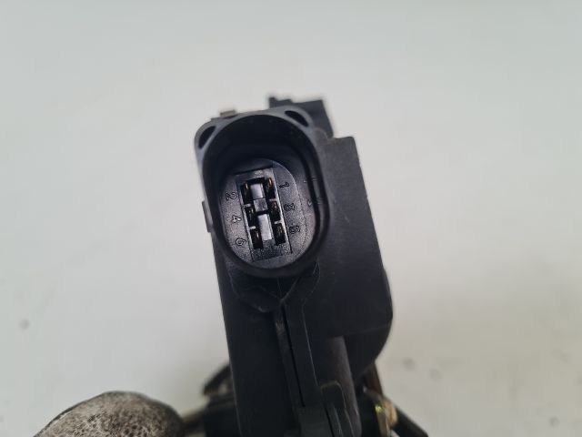 bontott VW BORA Jobb hátsó Ajtózár