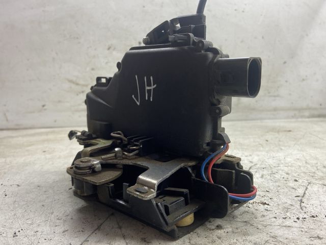 bontott VW BORA Jobb hátsó Ajtózár