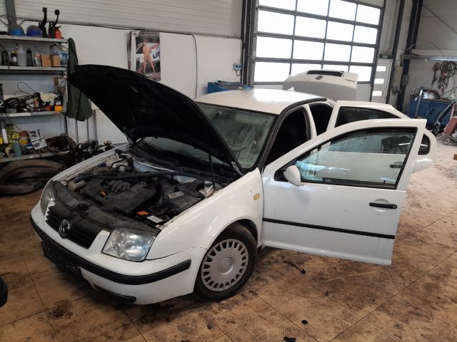 bontott VW BORA Jobb hátsó Dobbetét (Kerékjárati, Műanyag)