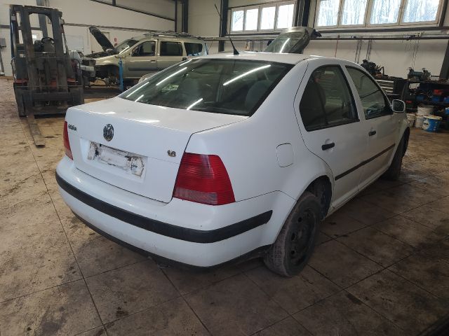 bontott VW BORA Jobb hátsó Fixüveg (Ajtóban)