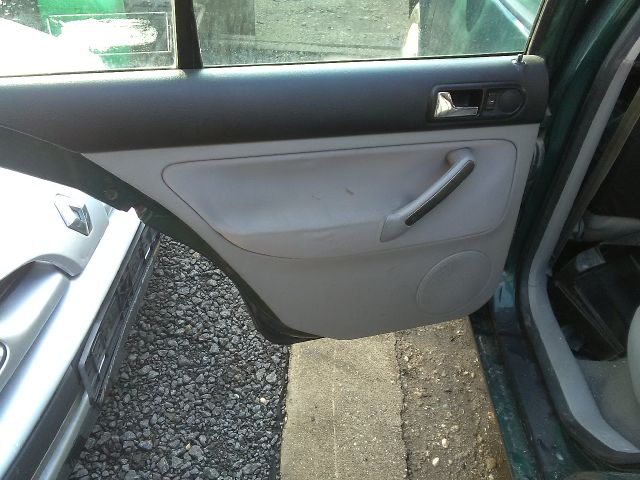 bontott VW BORA Jobb hátsó Kapaszkodó (Felső)