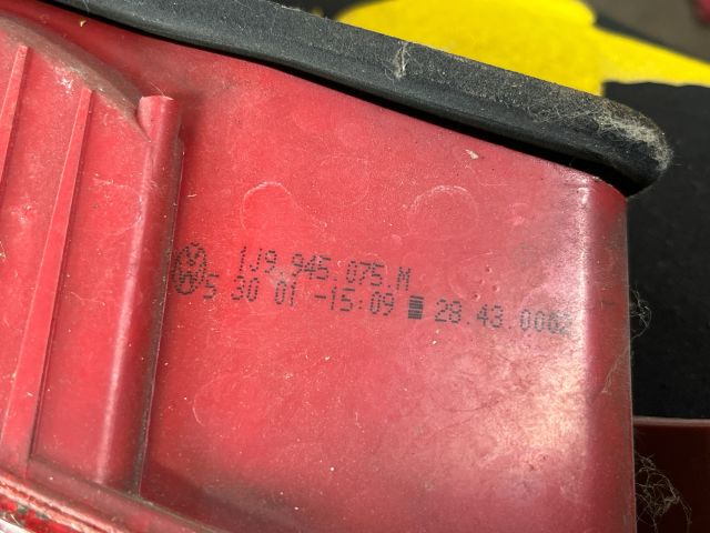 bontott VW BORA Jobb Hátsó Lámpa