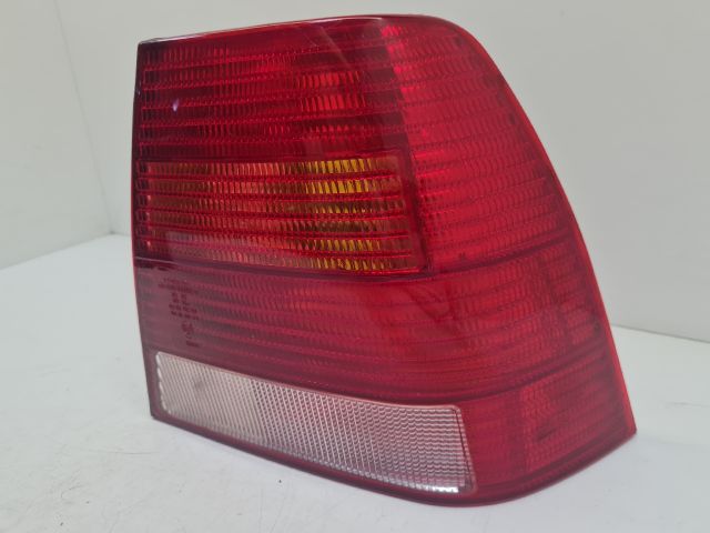 bontott VW BORA Jobb Hátsó Lámpa