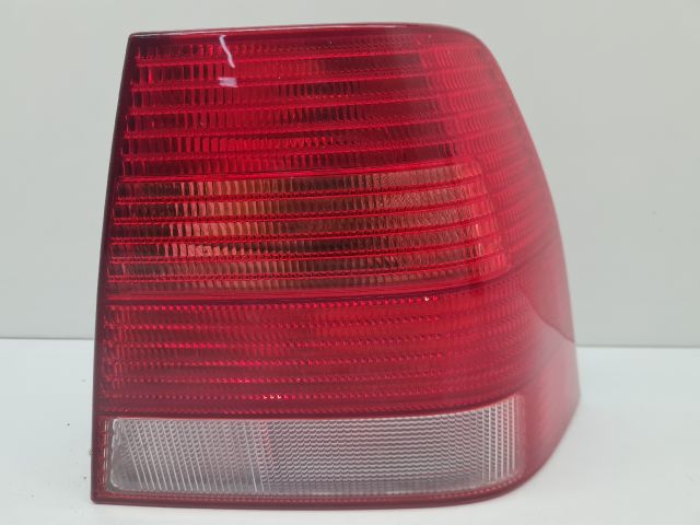 bontott VW BORA Jobb Hátsó Lámpa