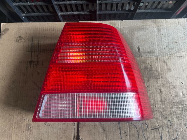 bontott VW BORA Jobb Hátsó Lámpa