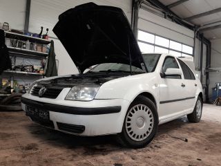 bontott VW BORA Jobb hátsó Oldal Lökhárító Tartó (Műanyag)