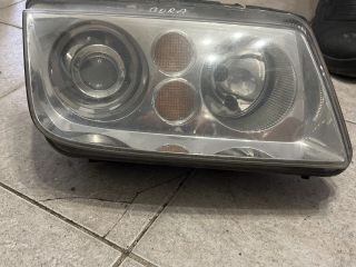 bontott VW BORA Jobb Xenon Fényszóró