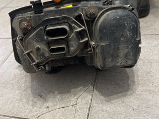 bontott VW BORA Jobb Xenon Fényszóró