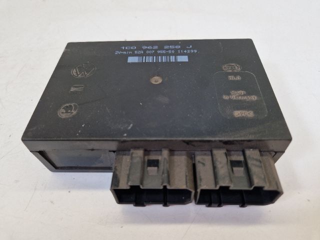 bontott VW BORA Komfort Elektronika