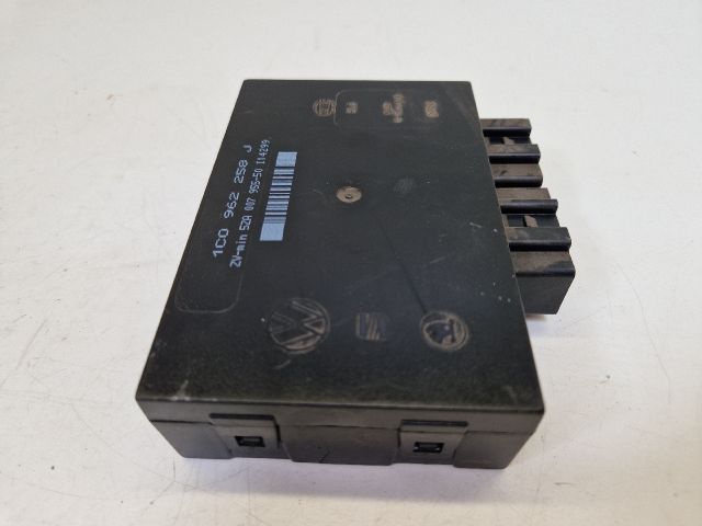 bontott VW BORA Komfort Elektronika