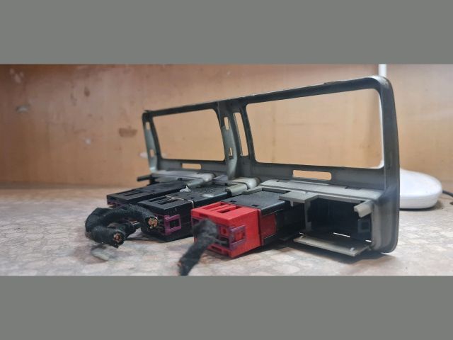 bontott VW BORA Középkonzol Keret