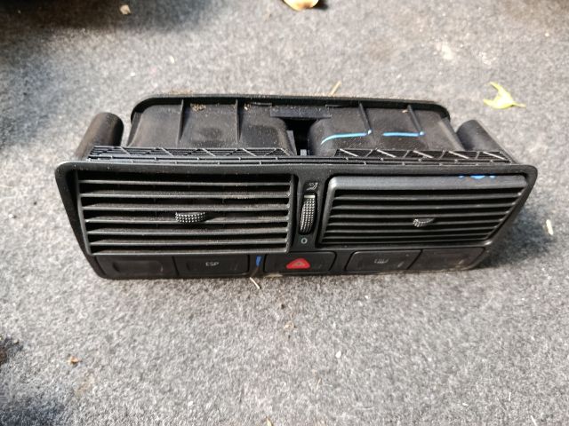 bontott VW BORA Középső Szellőző