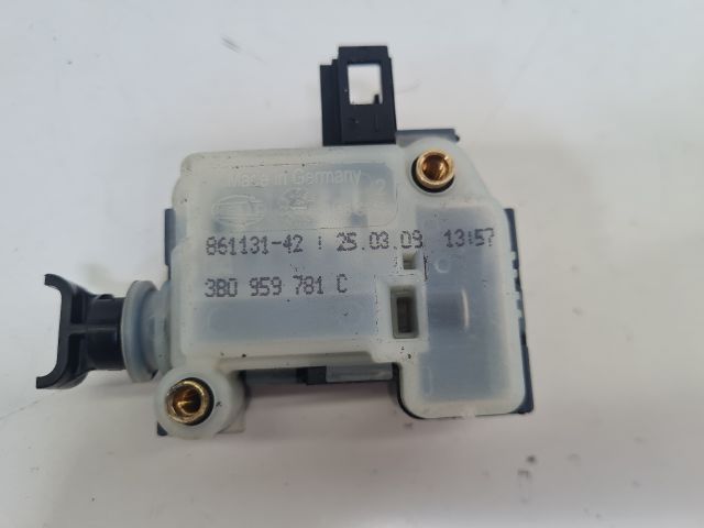 bontott VW BORA Központizár Motor Csomagtérajtó