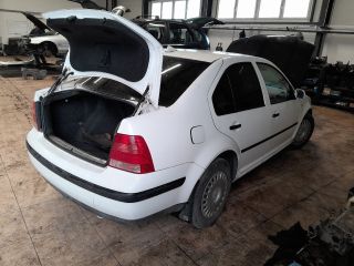 bontott VW BORA Motorháztető Zárszerkezet