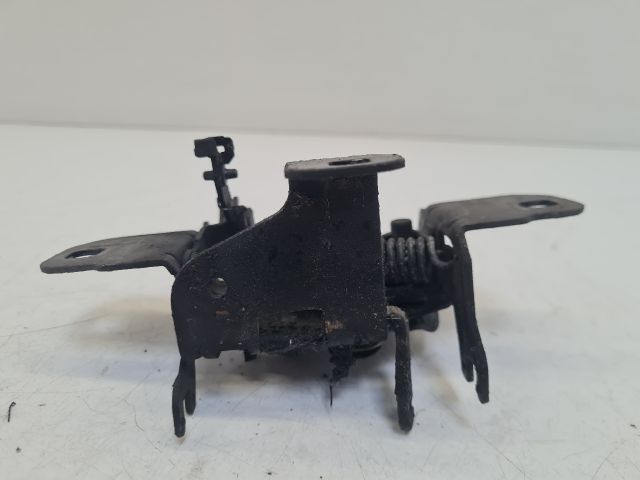 bontott VW BORA Motorháztető Zárszerkezet