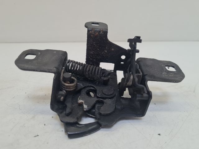 bontott VW BORA Motorháztető Zárszerkezet