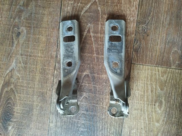 bontott VW BORA Motorháztető Zsanér Pár