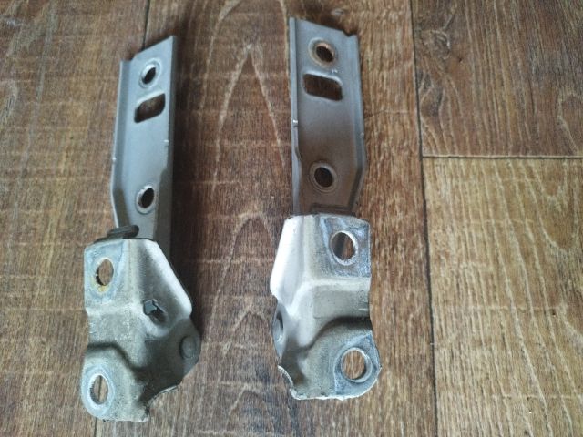 bontott VW BORA Motorháztető Zsanér Pár