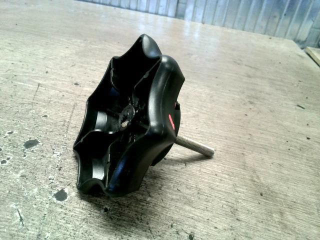 bontott VW BORA Pótkerék Rögzítő