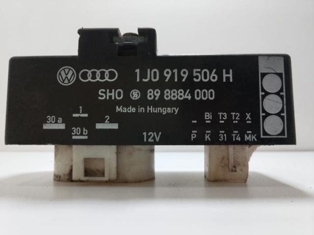 bontott VW BORA Relé