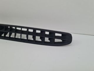 bontott VW BORA Szélvédő Alatti Műanyag Elem