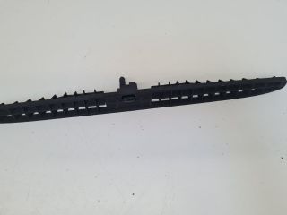 bontott VW BORA Szélvédő Alatti Műanyag Elem