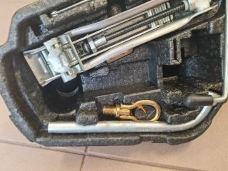 bontott VW BORA Szerszámkészlet