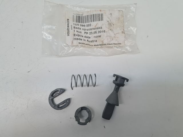 bontott VW BORA Szerszámkészlet